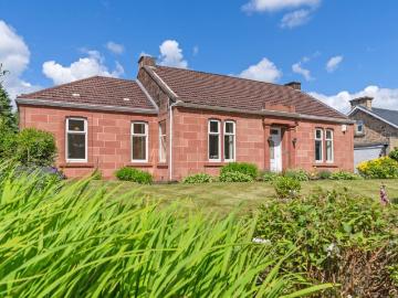 4 bedroom detached bungalow for sale