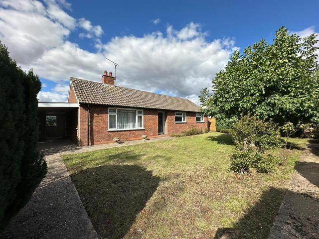 4 bedroom detached bungalow for sale