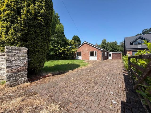 4 bedroom detached bungalow for sale