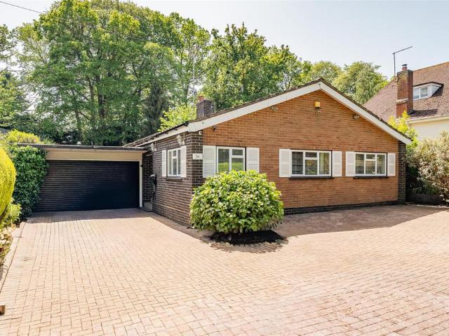 4 bedroom detached bungalow for sale