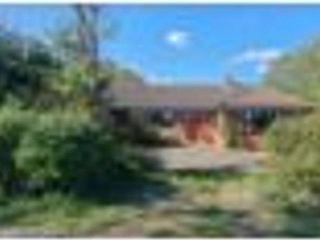 4 bedroom detached bungalow for sale