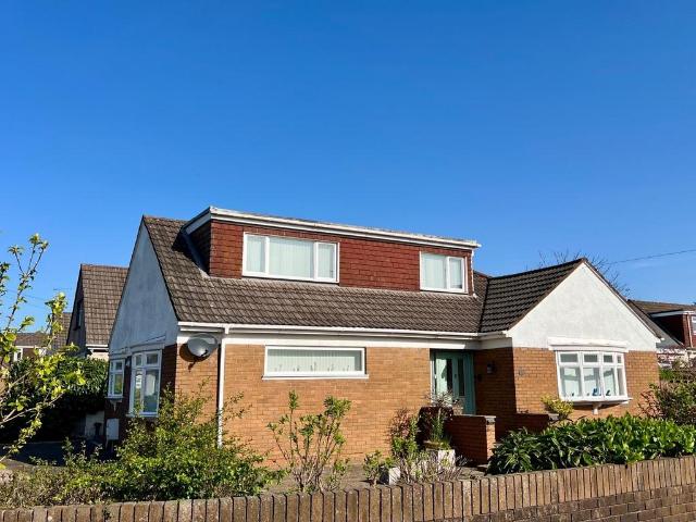 4 bedroom detached bungalow for sale