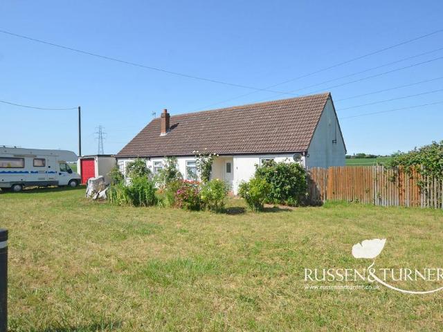 4 bedroom detached bungalow for sale