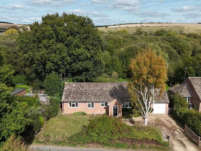 4 bedroom detached bungalow for sale