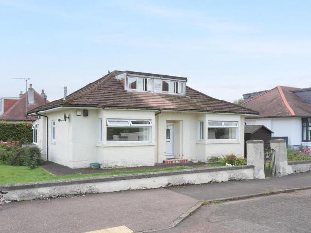 4 bedroom detached bungalow for sale