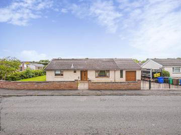 4 bedroom detached bungalow for sale