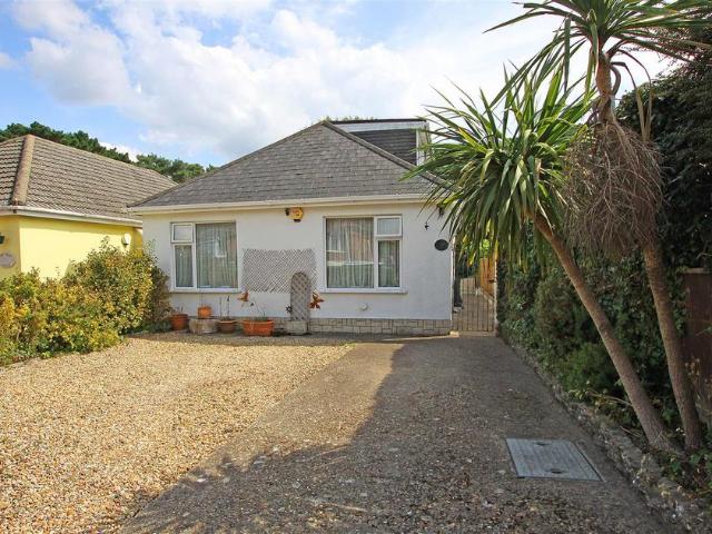 4 bedroom detached bungalow for sale