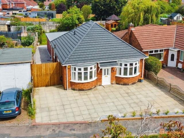 4 bedroom detached bungalow for sale