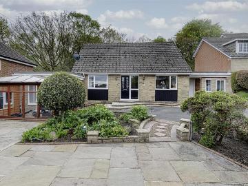 4 bedroom detached bungalow for sale