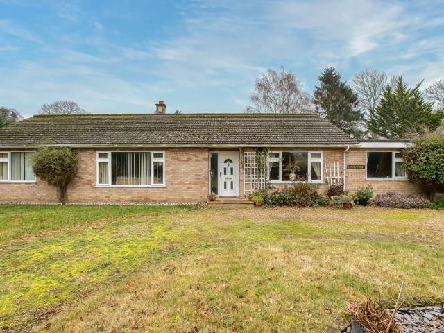 4 bedroom detached bungalow for sale