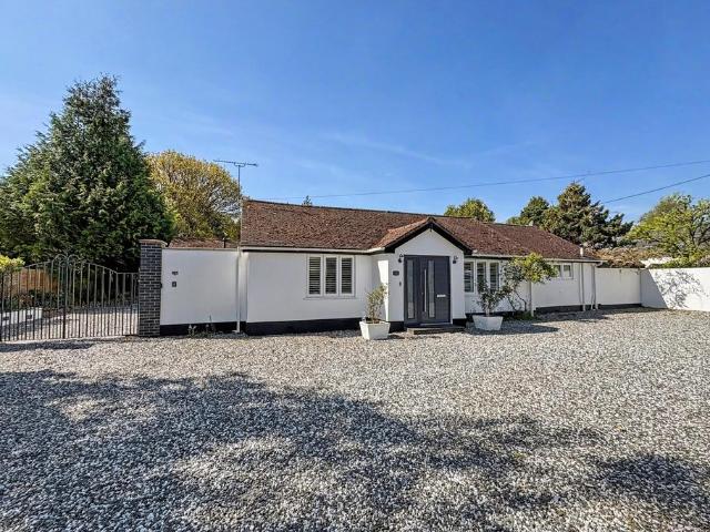 4 bedroom detached bungalow for sale