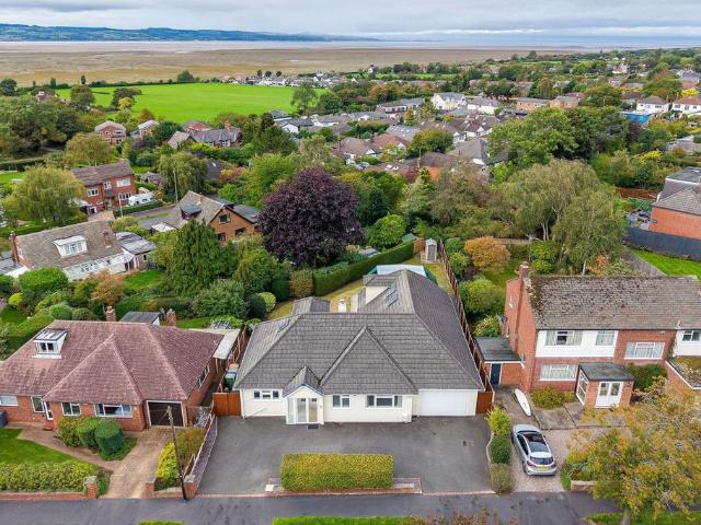 4 bedroom detached bungalow for sale