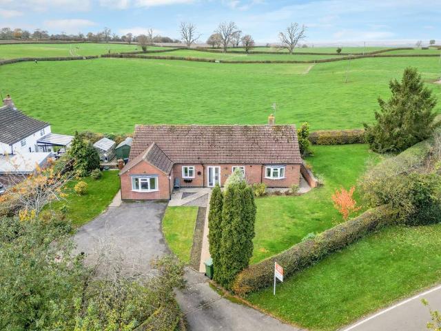 4 bedroom detached bungalow for sale