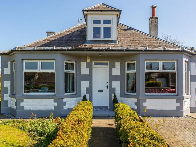 4 bedroom detached bungalow for sale