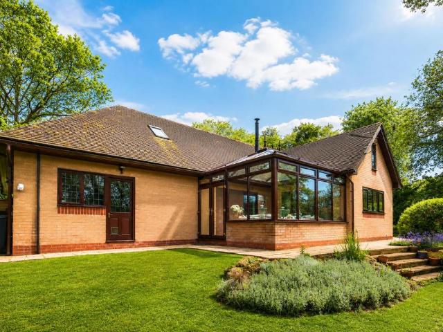 4 bedroom detached bungalow for sale