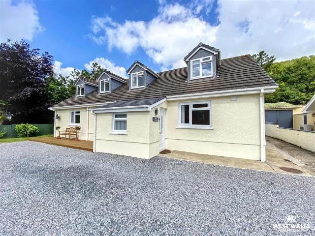 4 bedroom detached bungalow for sale