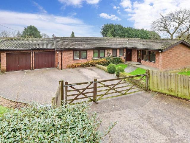 4 bedroom detached bungalow for sale