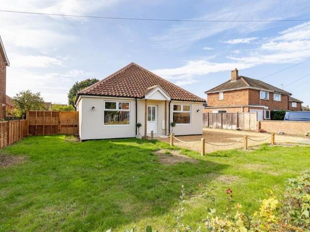 4 bedroom detached bungalow for sale
