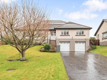 4 bedroom detached bungalow for sale