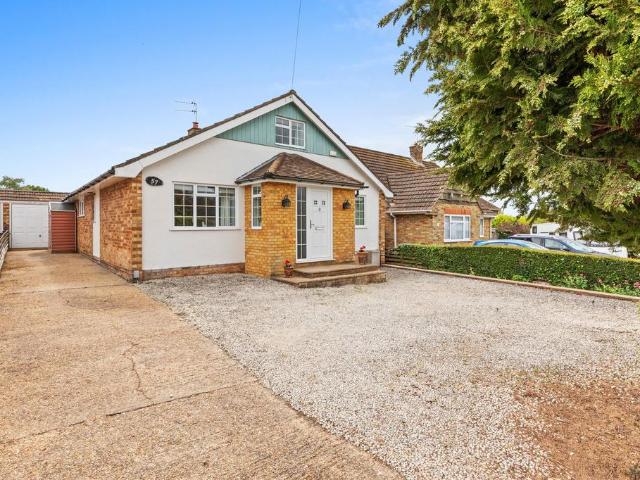 4 bedroom bungalow for sale
