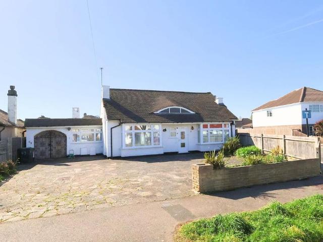 4 bedroom detached bungalow for sale