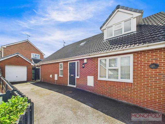 4 bedroom detached bungalow for sale