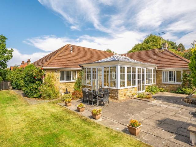 4 bedroom detached bungalow for sale
