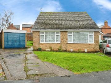 4 bedroom detached bungalow for sale
