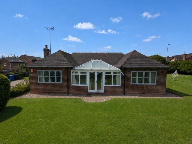 4 bedroom detached bungalow for sale