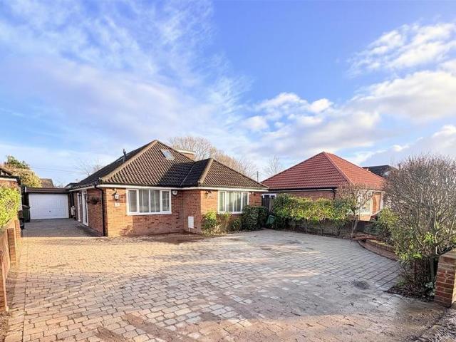 4 bedroom detached bungalow for sale