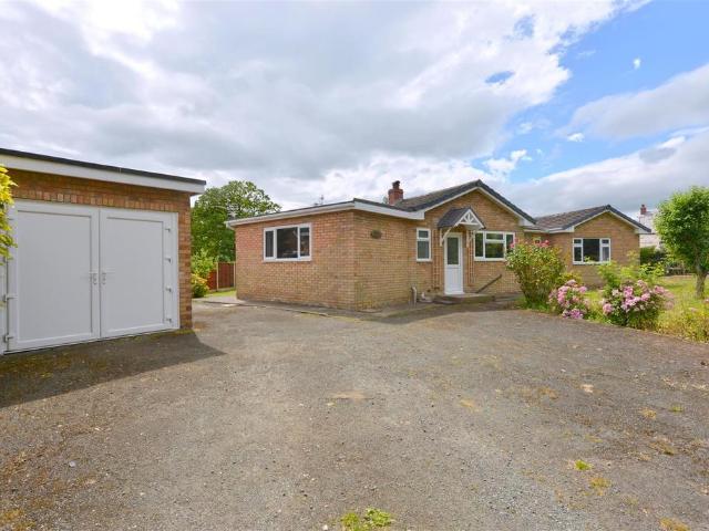 4 bedroom detached bungalow for sale