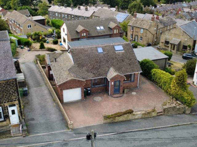 4 bedroom detached bungalow for sale