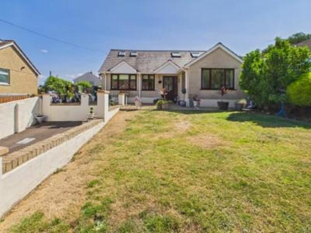 4 bedroom detached bungalow for sale