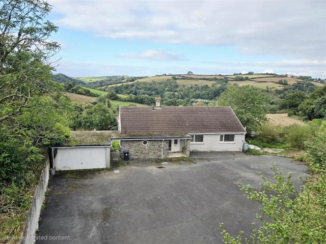 4 bedroom detached bungalow for sale