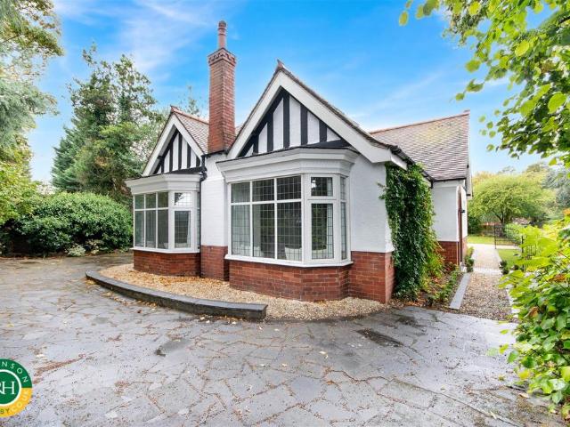 4 bedroom detached bungalow for sale