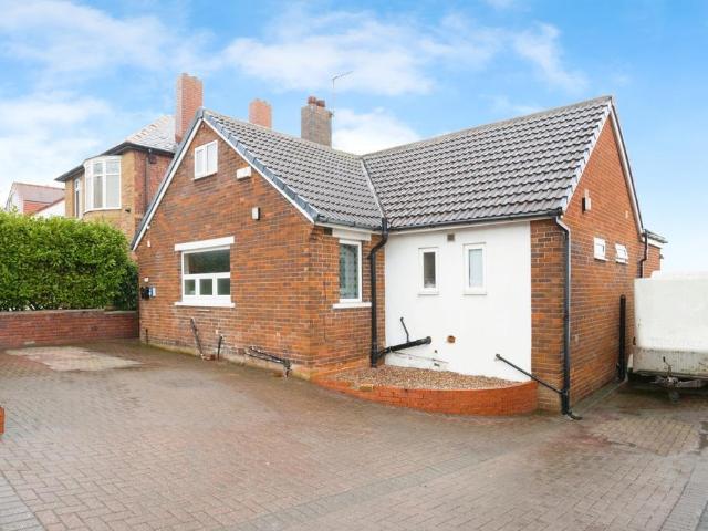 4 bedroom detached bungalow for sale