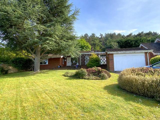 4 bedroom detached bungalow for sale