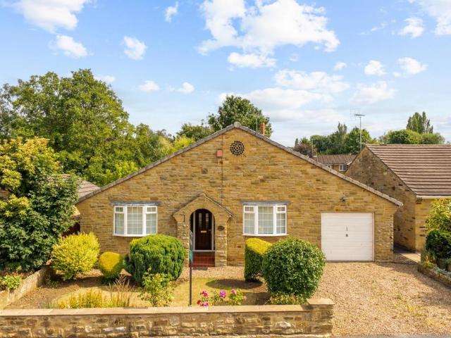 4 bedroom detached bungalow for sale