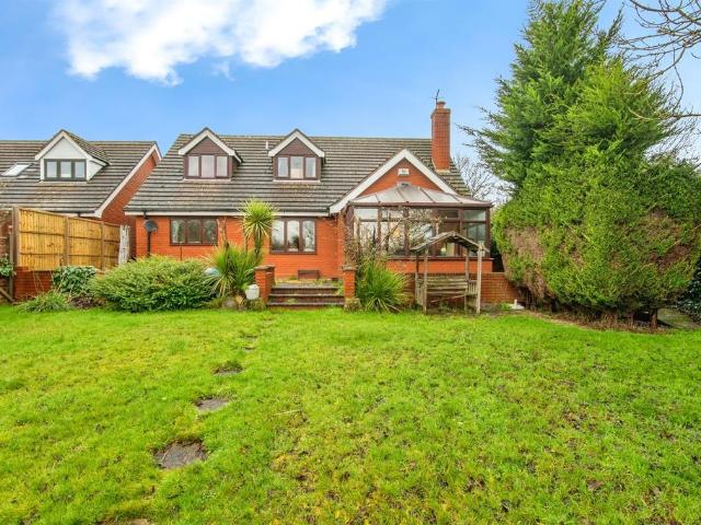 4 bedroom detached bungalow for sale