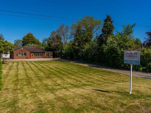 4 bedroom detached bungalow for sale