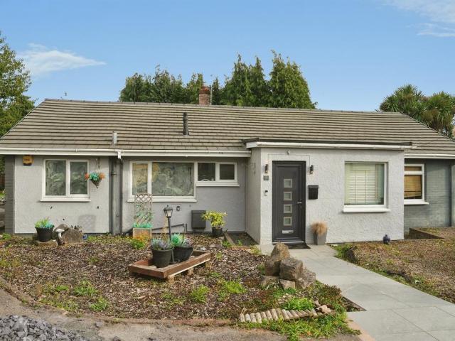 4 bedroom detached bungalow for sale