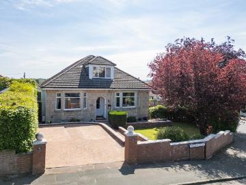 4 bedroom detached bungalow for sale