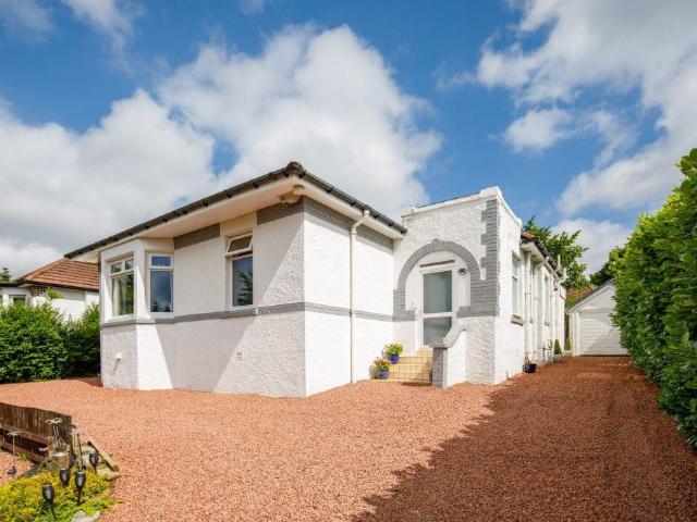 4 bedroom detached bungalow for sale