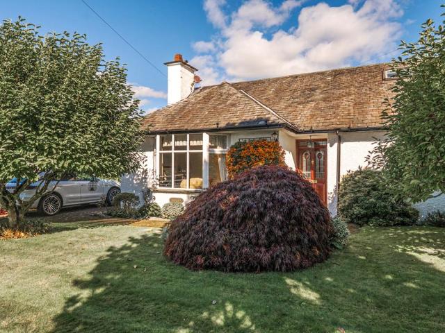 4 bedroom detached bungalow for sale