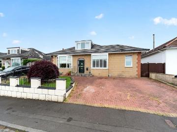 4 bedroom detached bungalow for sale