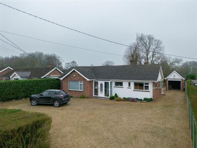4 bedroom detached bungalow for sale