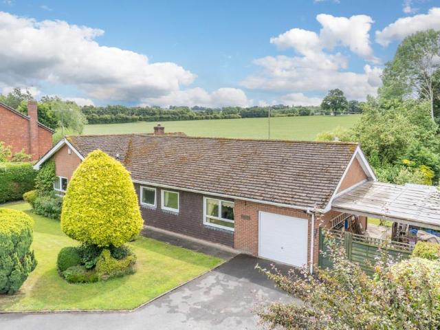 4 bedroom detached bungalow for sale