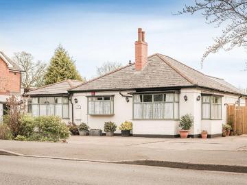 4 bedroom detached bungalow for sale