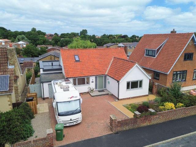 4 bedroom detached bungalow for sale