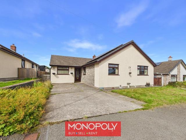4 bedroom detached bungalow for sale